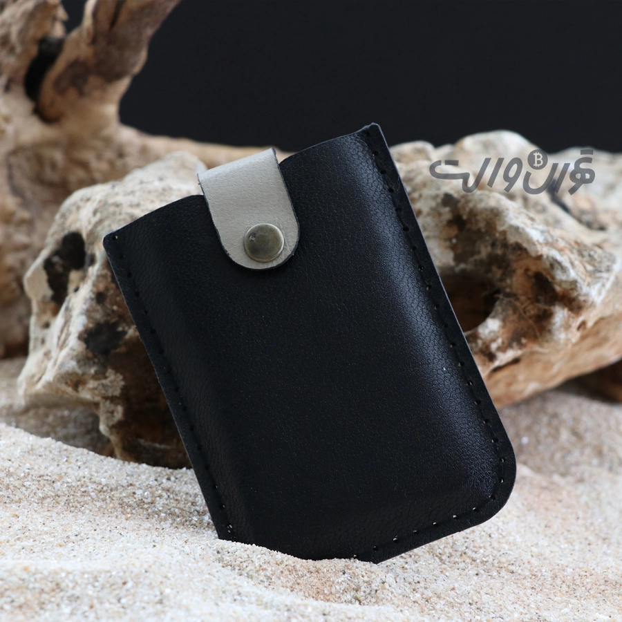 safepal case tehranwallet1 کیف چرمی سیف پل,سیف پل اس وان, سیف پل اس وان پرو, کیف پول سخت افزاری سیف پل, محافظ سیف پل, محافظ چرمی سیف پل, کیف سیف پل, تهران ولت, تهران والت, خرید کیف پول سخت افزاری