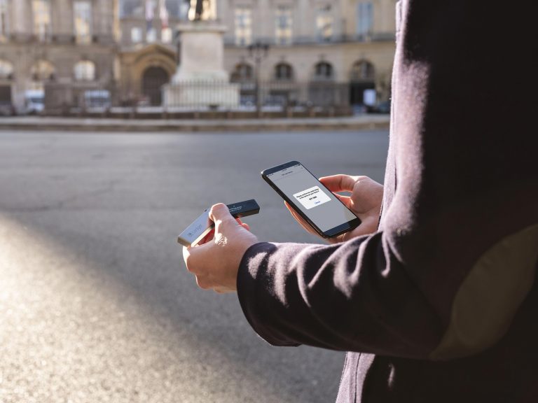 لجر ، لجر نانو ایکس , کیف پول لجر , کیف پول لجر نانو ایکس , کیف پول سخت افزاری لجر , خرید لجر نانو ایکس , محتویات لجر نانو ایکس , تهران ولت