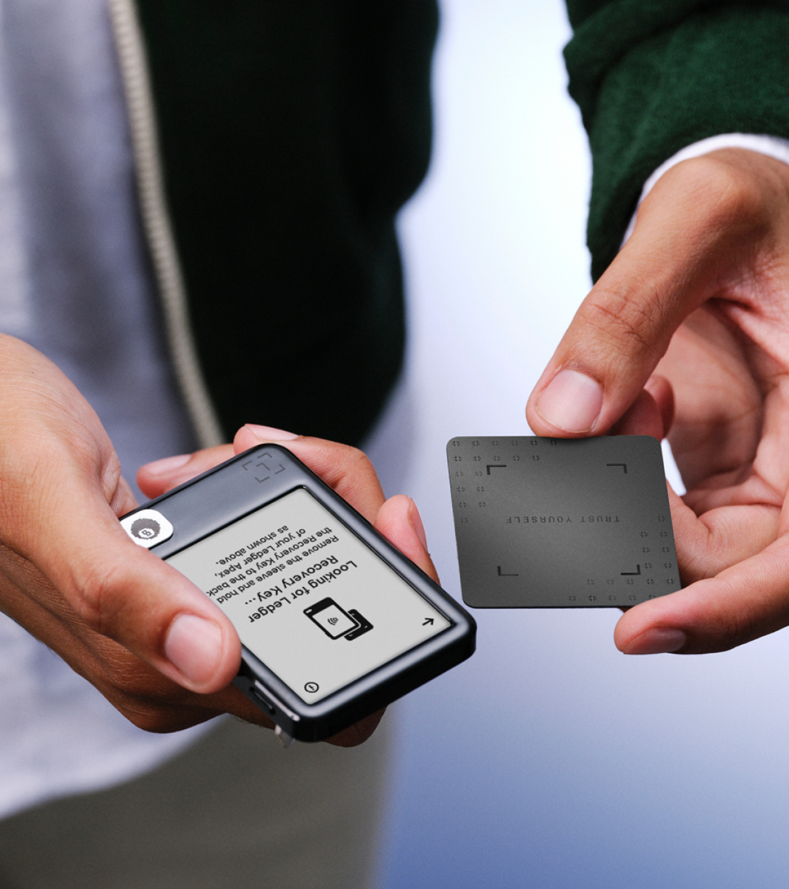 تصویر محصول لجر نانو نسل 5 – کیف پول سختافزاری Ledger Nano Gen5